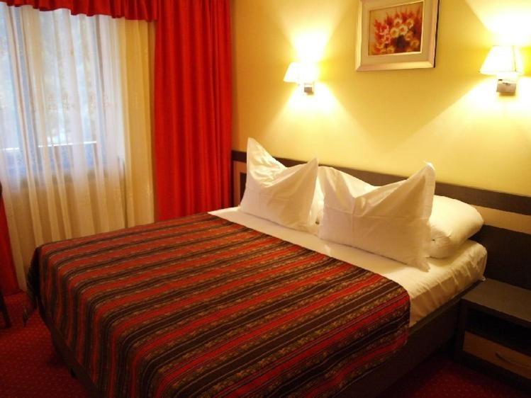 Hotel Dana Амара Номер фото
