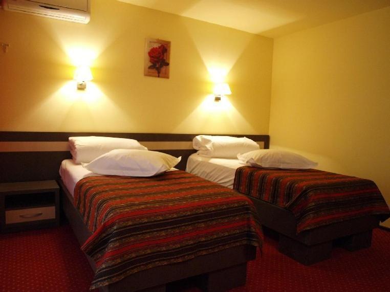 Hotel Dana Амара Номер фото