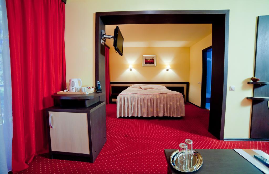 Hotel Dana Амара Экстерьер фото
