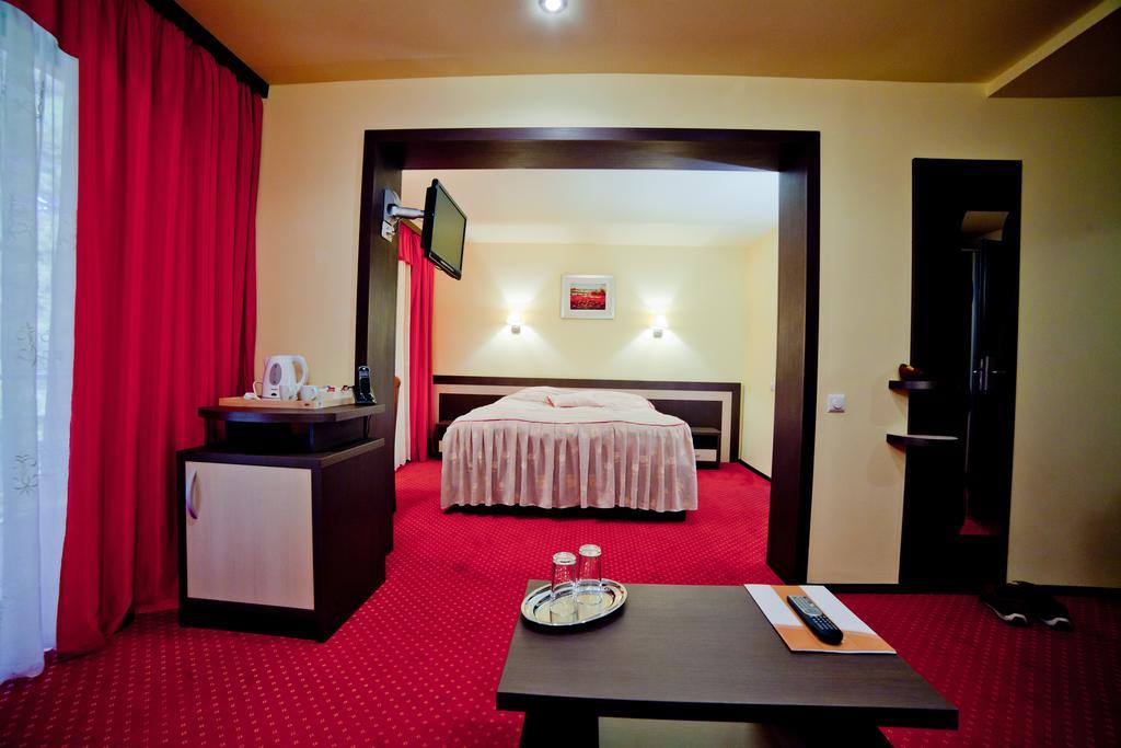 Hotel Dana Амара Экстерьер фото